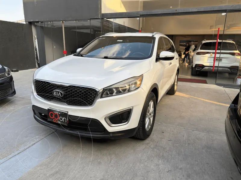 Foto Kia Sorento LX usado (2018) color KIA SNOW WHITE PEARL precio $235,000