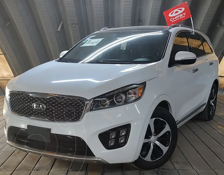 Foto Kia Sorento 3.3L EX Pack Nav AWD 7 Pas usado (2017) color Blanco precio $399,900