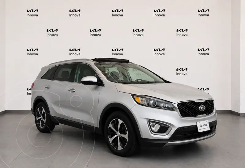Foto Kia Sorento EX Pack usado (2018) color Plata Brillante precio $420,000