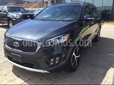 Kia Sorento 5 pts. SXL, V6, TA, A/AC, Piel, f. led, QCP, GPS, usado (2017) color Gris precio $468,000