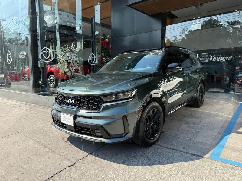 Foto Kia Sorento SXL usado (2023) color Verde precio $629,000