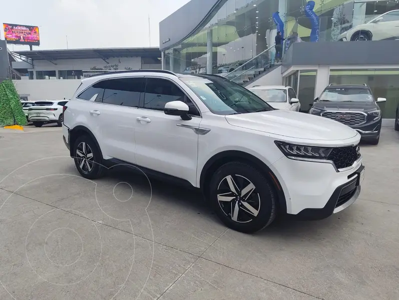 Foto Kia Sorento EX Pack usado (2021) color Blanco precio $489,000