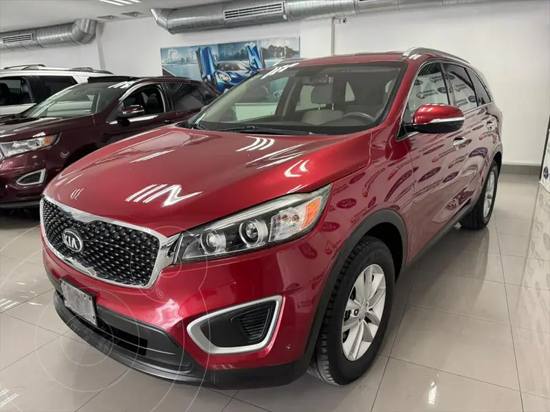 Foto Kia Sorento 2.4L LX usado (2018) color Rojo precio $250,000