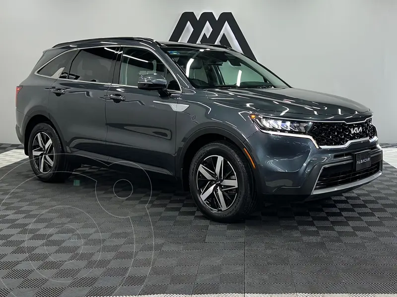 Foto Kia Sorento EX Pack usado (2022) color Gris precio $489,999