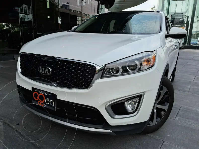Foto Kia Sorento 3.3L EX Pack usado (2018) color Blanco precio $318,000
