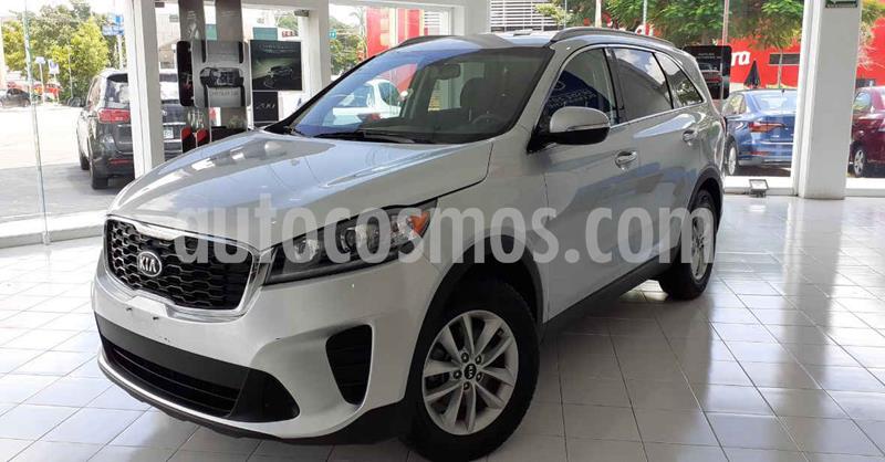 Kia Sorento 2.4L LX 5 Pas usado (2019) color Plata precio $319,900