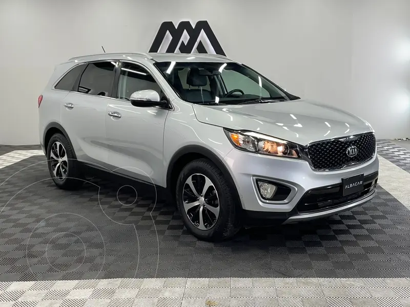 Foto Kia Sorento 3.3L EX 7 Pas usado (2017) color plateado precio $289,999