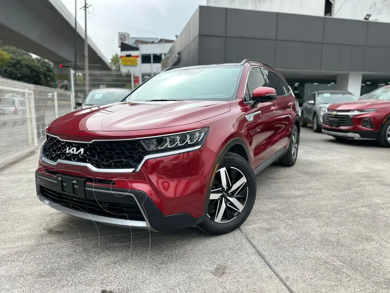 Foto Kia Sorento EX Pack usado (2023) color Rojo financiado en mensualidades(enganche $140,580 mensualidades desde $15,782)