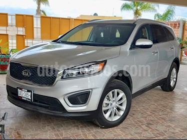 Kia Sorento 2.4L LX usado (2018) color Plata Titanium precio $440,000