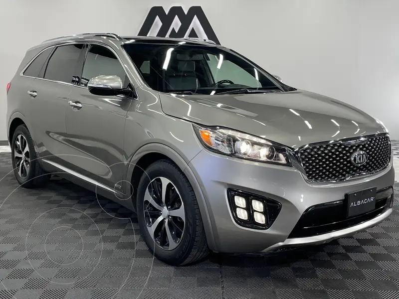 Foto Kia Sorento 3.3L EX Pack Nav AWD 7 Pas usado (2017) color plateado precio $279,999