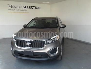 Kia Sorento 2.4L LX 5 Pas usado (2018) color Gris precio $345,000