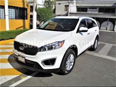 Kia Sorento 2.4L LX usado (2017) color Blanco Perla precio $289,900