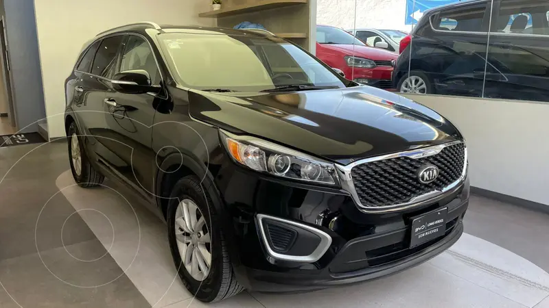 Foto Kia Sorento 2.4L LX usado (2018) color Negro precio $260,000