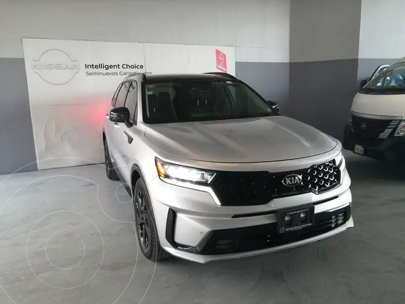 Foto Kia Sorento SX usado (2021) color plateado financiado en mensualidades(enganche $195,798 mensualidades desde $9,344)