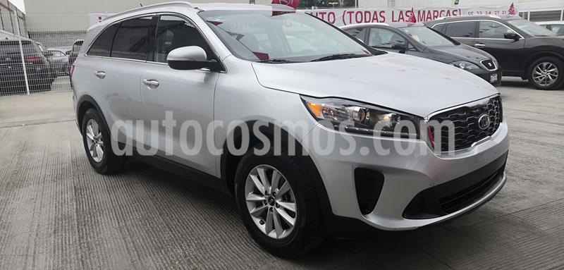 Kia Sorento 2.4L LX usado (2019) color Plata Brillante precio $350,000