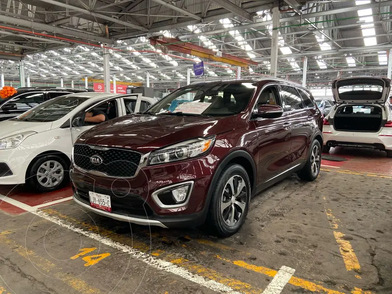 Foto Kia Sorento 3.3L EX usado (2017) color Cereza Oscuro financiado en mensualidades(enganche $72,500 mensualidades desde $7,800)