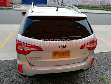Foto venta Carro usado KIA Sorento Radical 2.2L 4x4 Aut (2014) color Plata precio $70.000.000