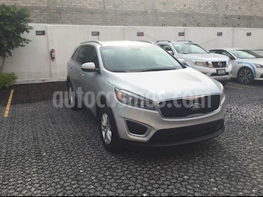 Foto venta Auto usado Kia Sorento SORENTO 2.4 LX AT 7P (2018) color Plata Brillante precio $350,000