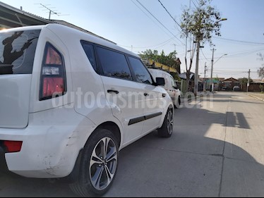 foto Kia Soul 1.6L LX usado (2011) color Blanco precio $5.000.000