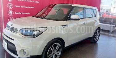Foto Kia Soul EX Pack Aut Fifa Edition usado (2019) color Crema precio $301,000
