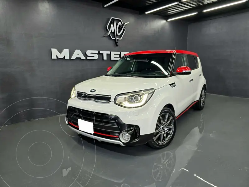 Foto Kia Soul SX Aut usado (2018) color Blanco precio $284,000