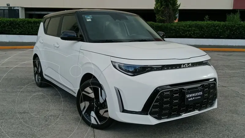 Foto Kia Soul GT Line usado (2023) color Blanco precio $359,800