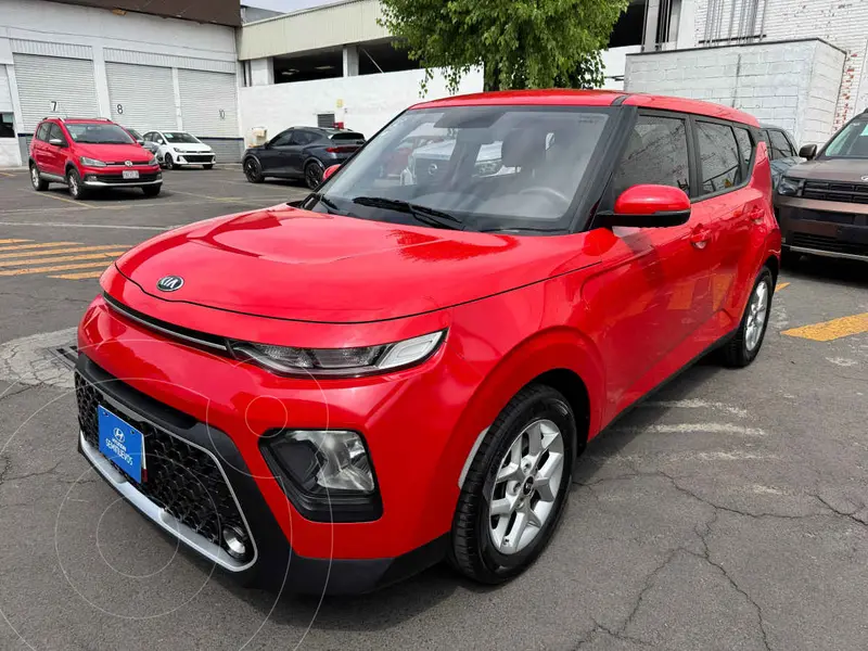 Foto Kia Soul LX usado (2020) color Rojo precio $240,000