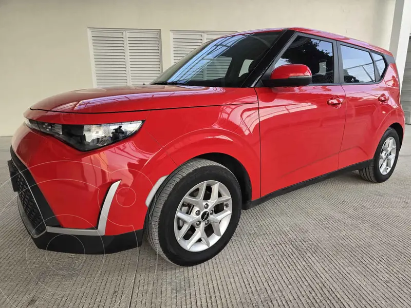 Foto Kia Soul LX Aut usado (2023) color Rojo precio $315,000