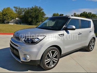 foto Kia Soul EX Pack Aut usado (2019) color Plata precio $320,000