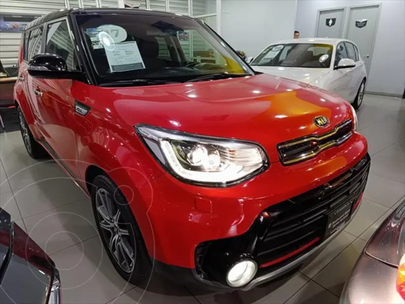 Foto Kia Soul SX Aut usado (2017) color Rojo financiado en mensualidades(enganche $54,000 mensualidades desde $6,238)