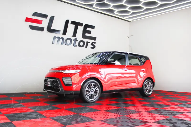 Foto Kia Soul EX Aut usado (2022) color Rojo Infierno precio $304,900
