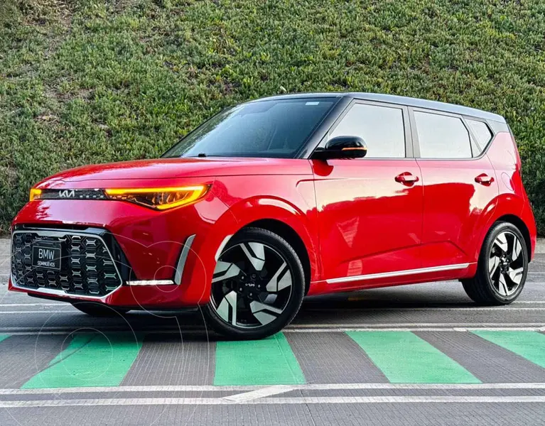 Foto Kia Soul GT Line usado (2023) color Rojo financiado en mensualidades(enganche $81,180 mensualidades desde $8,008)