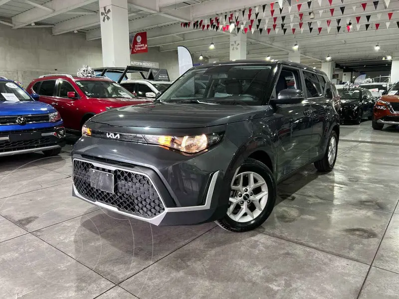 Foto Kia Soul LX Aut usado (2023) color Gris financiado en mensualidades(enganche $95,375 mensualidades desde $7,296)