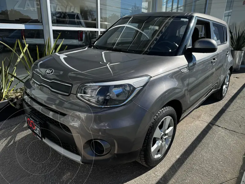 Foto Kia Soul LX Aut usado (2019) color plateado precio $209,000