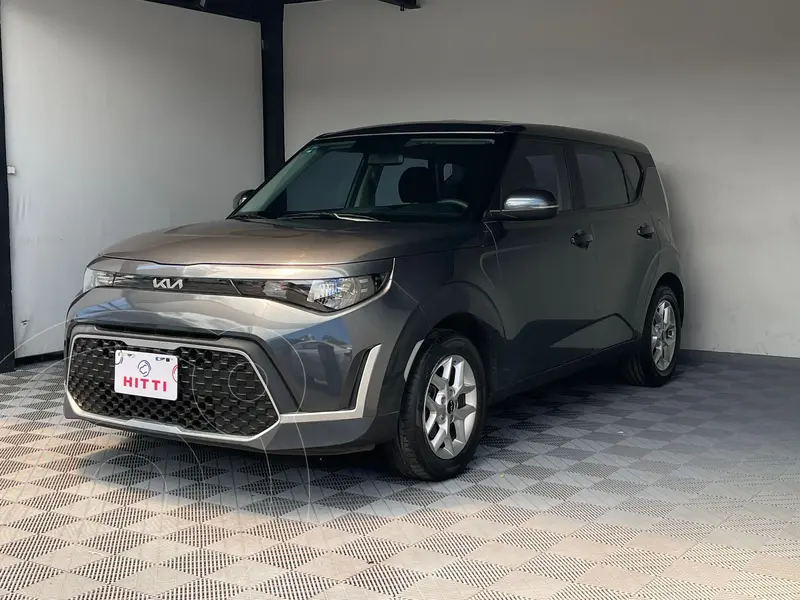 Foto Kia Soul LX usado (2023) color Negro financiado en mensualidades(enganche $41,600 mensualidades desde $4,620)