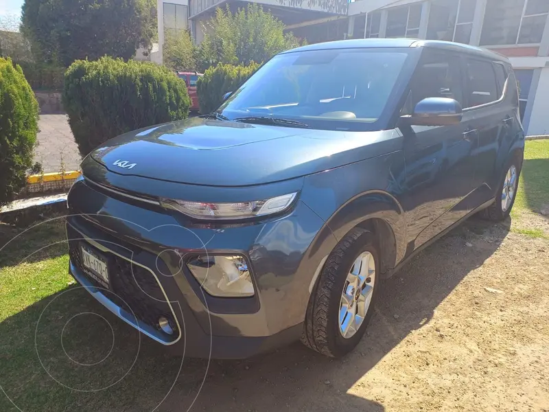 Foto Kia Soul LX usado (2022) color Gris financiado en mensualidades(enganche $86,660 mensualidades desde $7,023)