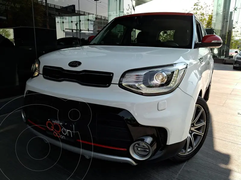 Foto Kia Soul SX Aut usado (2018) color Blanco precio $274,000