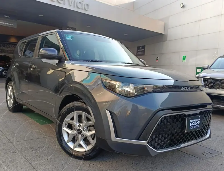 Foto Kia Soul LX usado (2022) color Gris financiado en mensualidades(enganche $70,680 mensualidades desde $8,133)