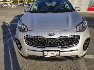 Foto venta Auto usado Kia Sportage EX 2.0L Aut (2017) color Plata precio $307,900