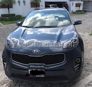 foto Kia Sportage EX Pack 2.0L Aut usado (2017) color Azul Intense precio $314,900