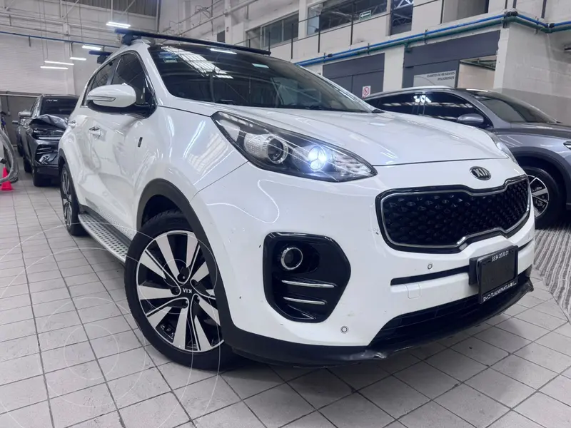 Foto Kia Sportage EX Pack 2.0L usado (2018) color Blanco precio $299,900