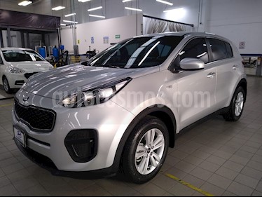 Kia Sportage LX 2.0L usado (2018) color Plata precio $320,000