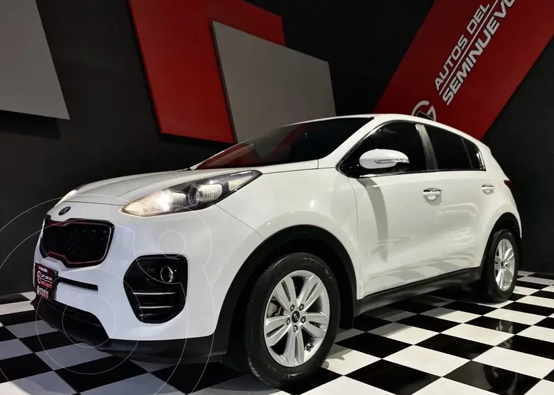 Foto Kia Sportage LX 2.0L usado (2018) color Blanco Perla precio $370,000