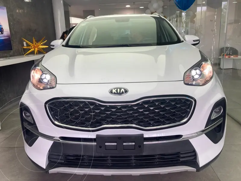 Foto Kia Sportage EX Pack 2.0L usado (2021) color Blanco Perla precio $307,000