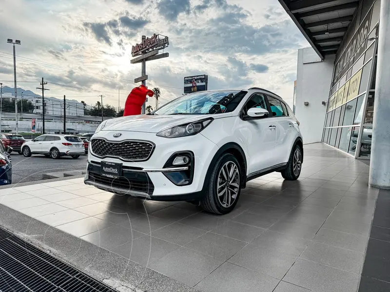 Foto Kia Sportage EX Pack 2.0L usado (2019) color Blanco financiado en mensualidades(enganche $72,380 mensualidades desde $7,407)