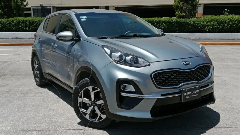 Foto Kia Sportage EX 2.0L usado (2020) color Gris precio $329,800