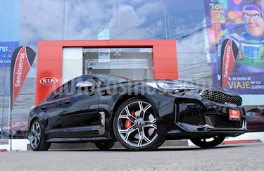 Foto venta Auto usado Kia Stinger GT Line (2018) color Negro precio $660,000