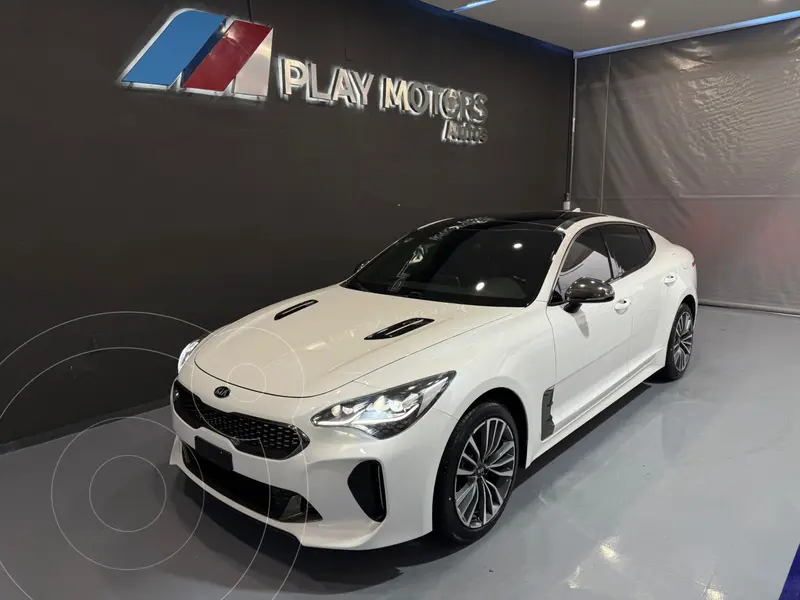 Foto Kia Stinger GT Line usado (2019) color Blanco precio $389,000