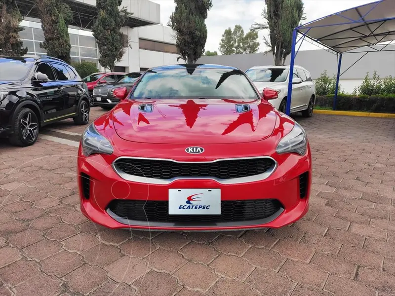 Foto Kia Stinger GT Line usado (2018) color Rojo precio $372,000