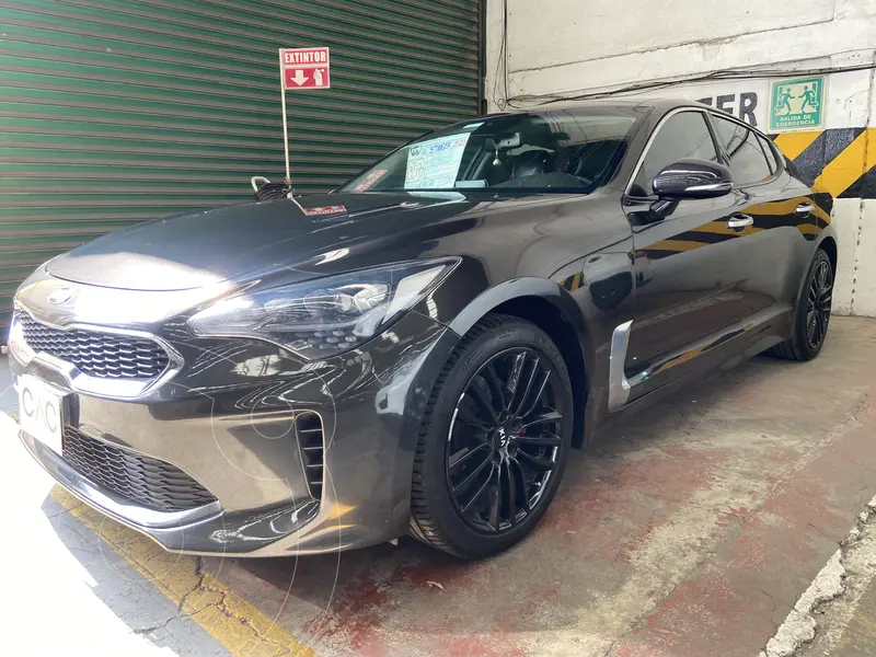 Foto Kia Stinger GT usado (2020) color Negro Perla financiado en mensualidades(enganche $107,700 mensualidades desde $11,488)